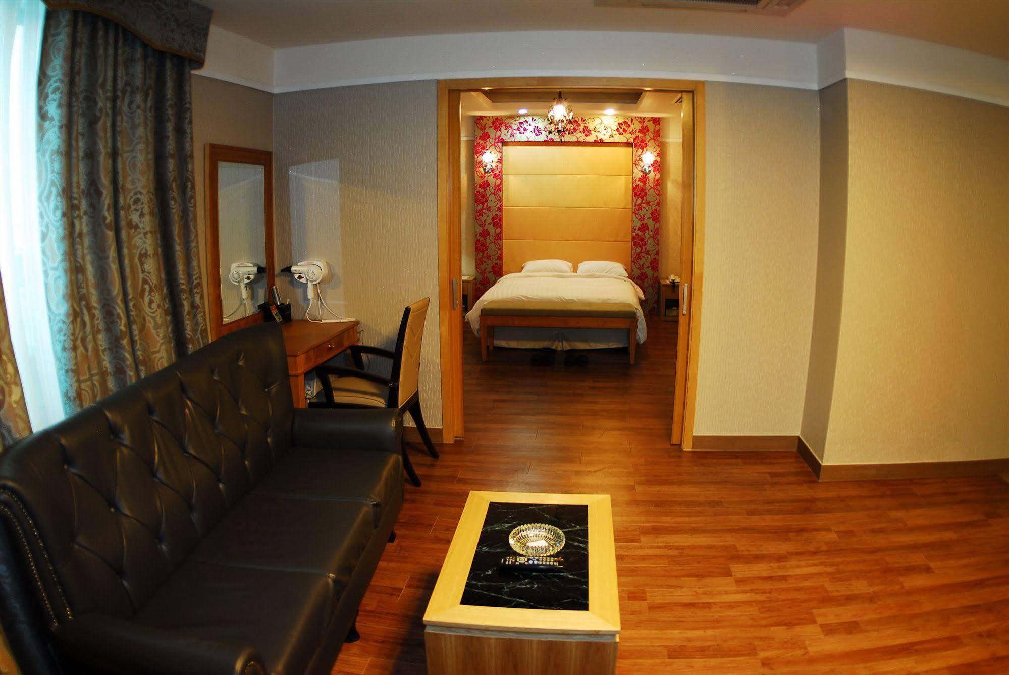 Tae Pyeong Yang Hotel Ansan Exterior foto